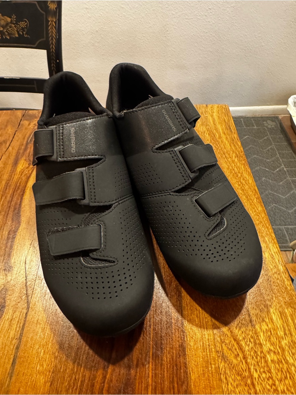 Shimano RC1 Black Men's Cycling Shoes with Triple Velcro Straps